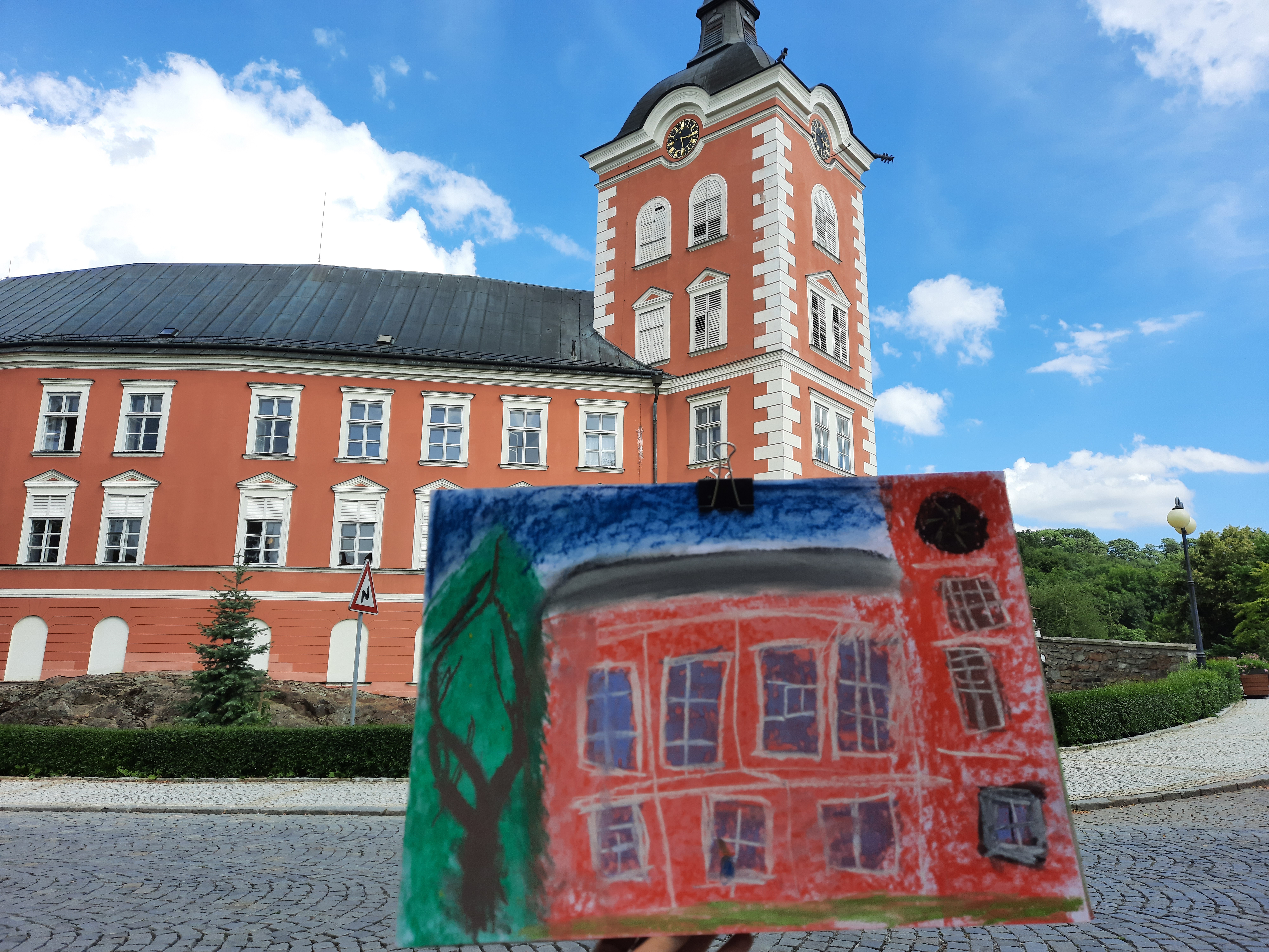 Zámek v Kamenici a obrázek zámku