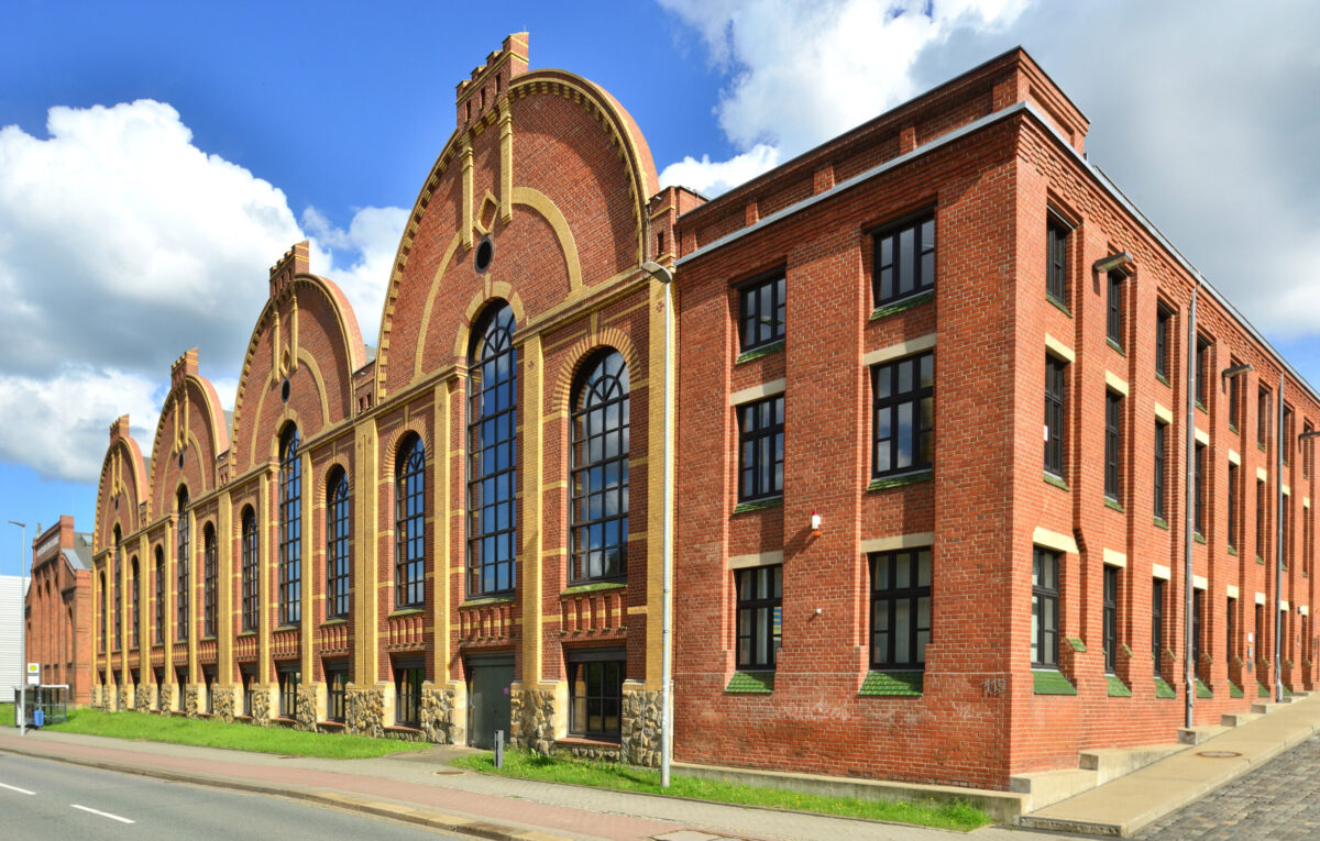 Cihlová průmyslová budova upravená na muzeum