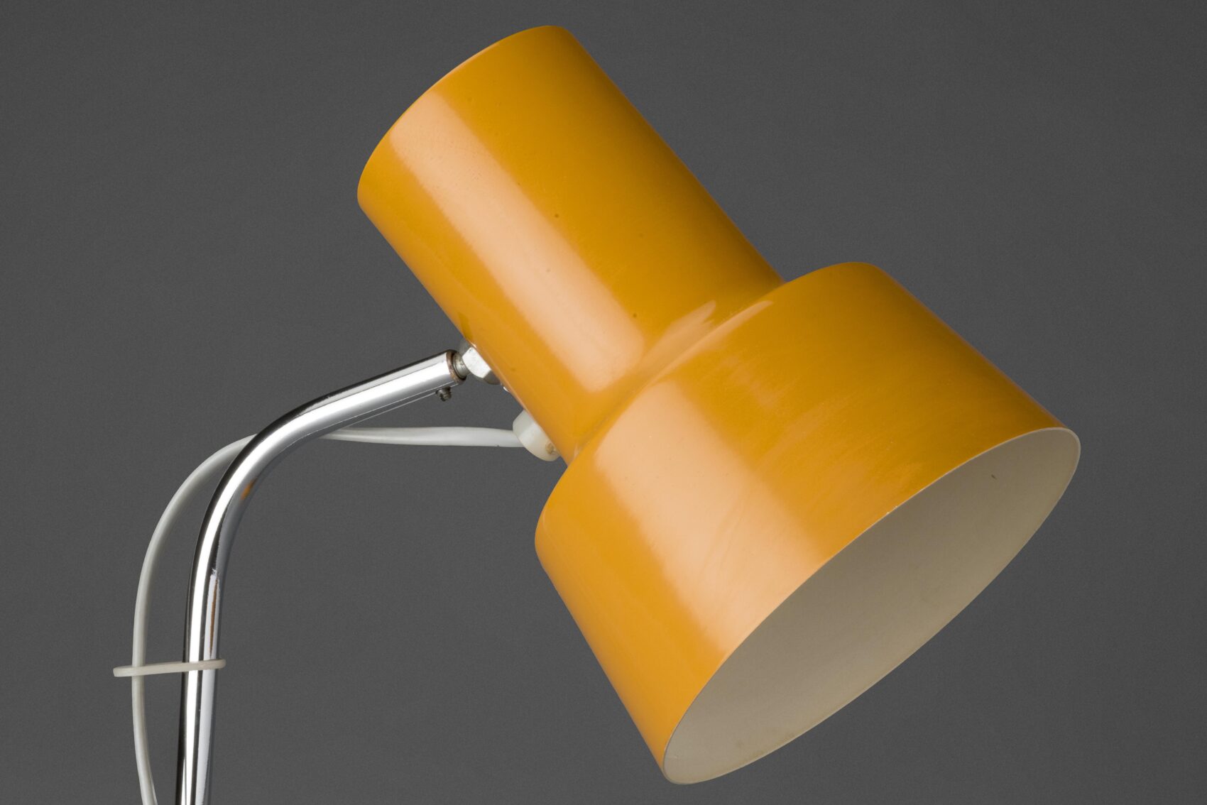 oranžová lampa